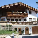 Casper Apartmán *